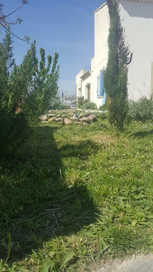 Charme Provençal Acomodação com café da manhã Sénas Exterior foto